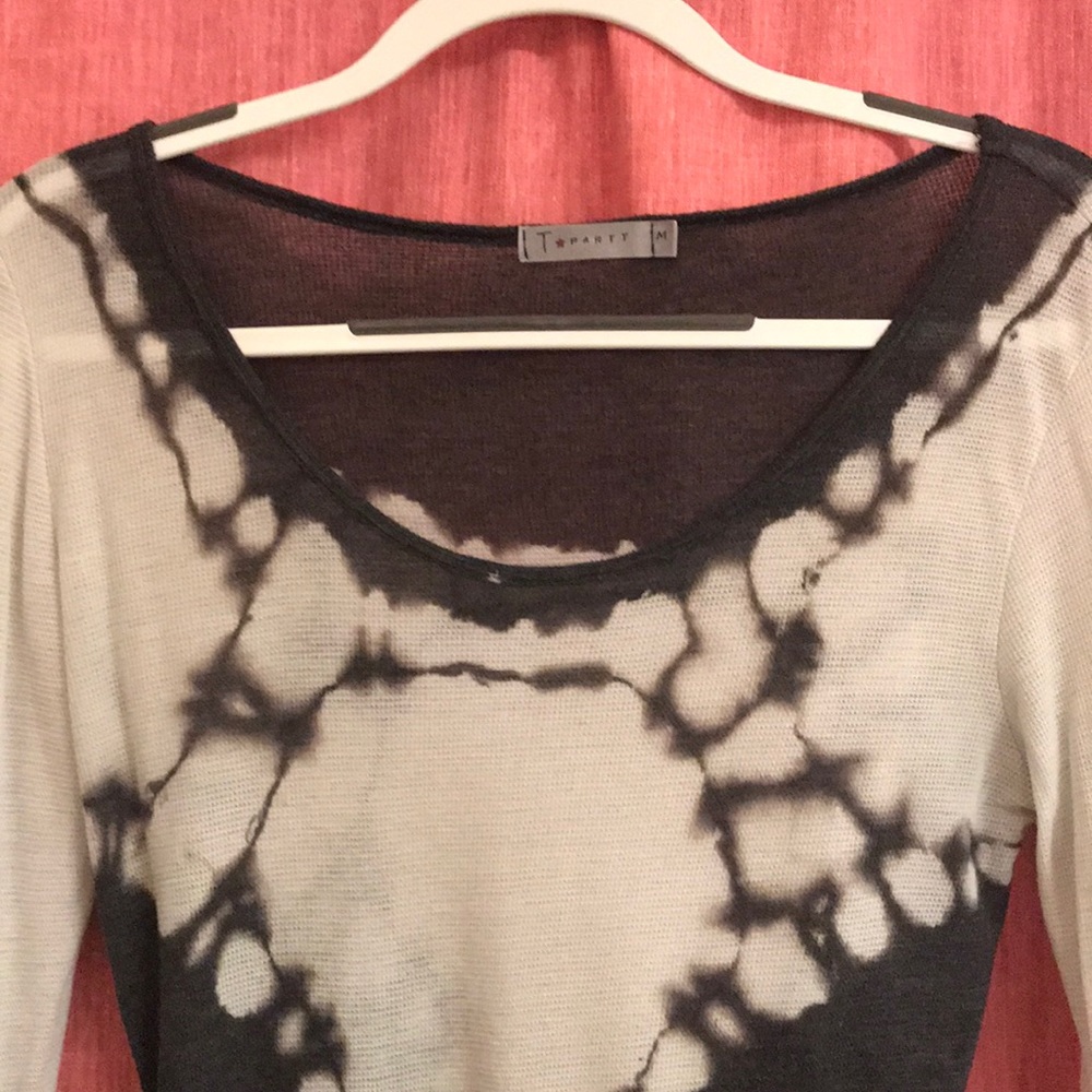 T PARTY LONG SLEEVE - Picture 2 of 4